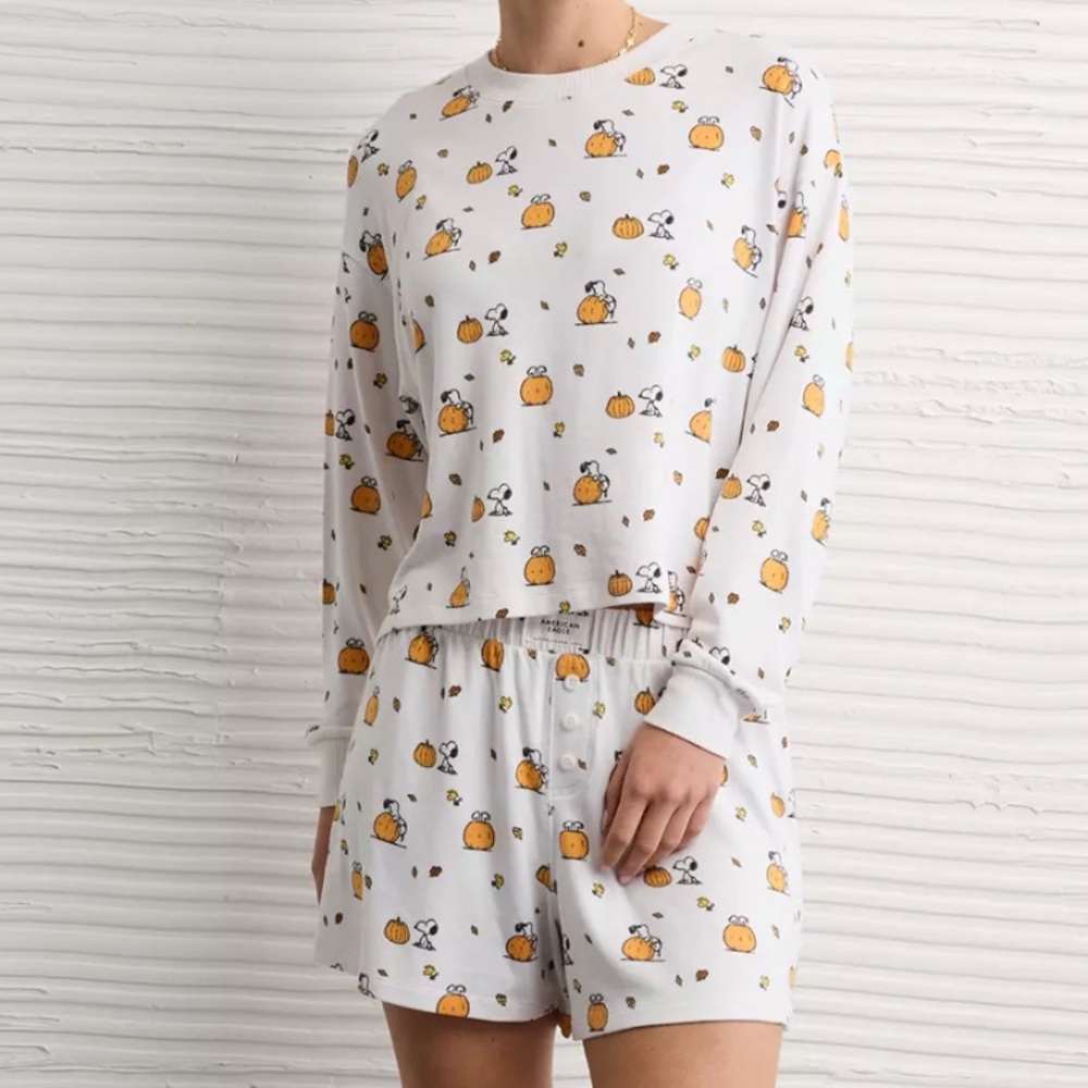 AE Luxe Plush Snoopy Halloween Tank Top & short PJ Set